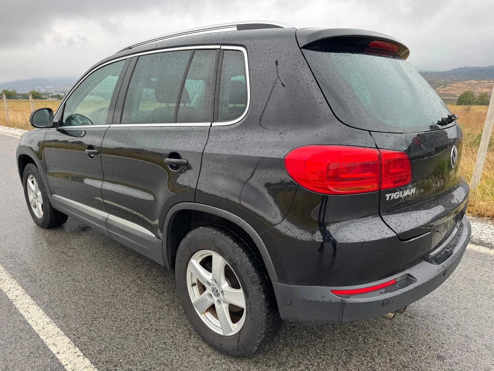 VW Tiguan 2.0 TDI / 4MOTION / LED / HIGHLINE 170 000km !!! | Mobile.bg — изображение 6