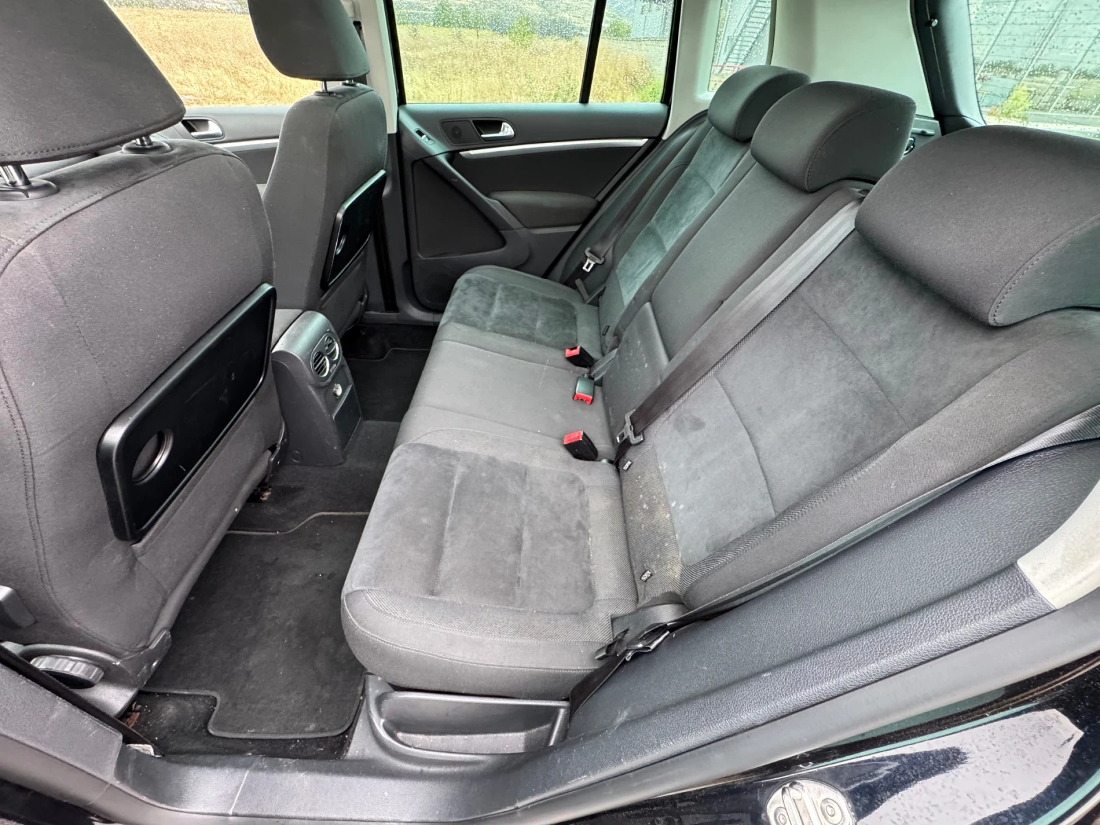 VW Tiguan 2.0 TDI / 4MOTION / LED / HIGHLINE 170 000km !!! | Mobile.bg — изображение 12