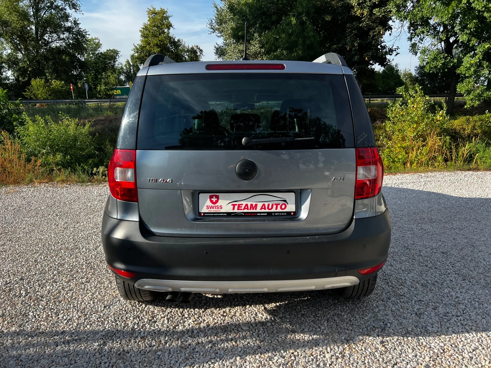 Skoda Yeti 2.0TDI 4X4 AUTOMATIC/NAVI/SWISS EDITION - изображение 4