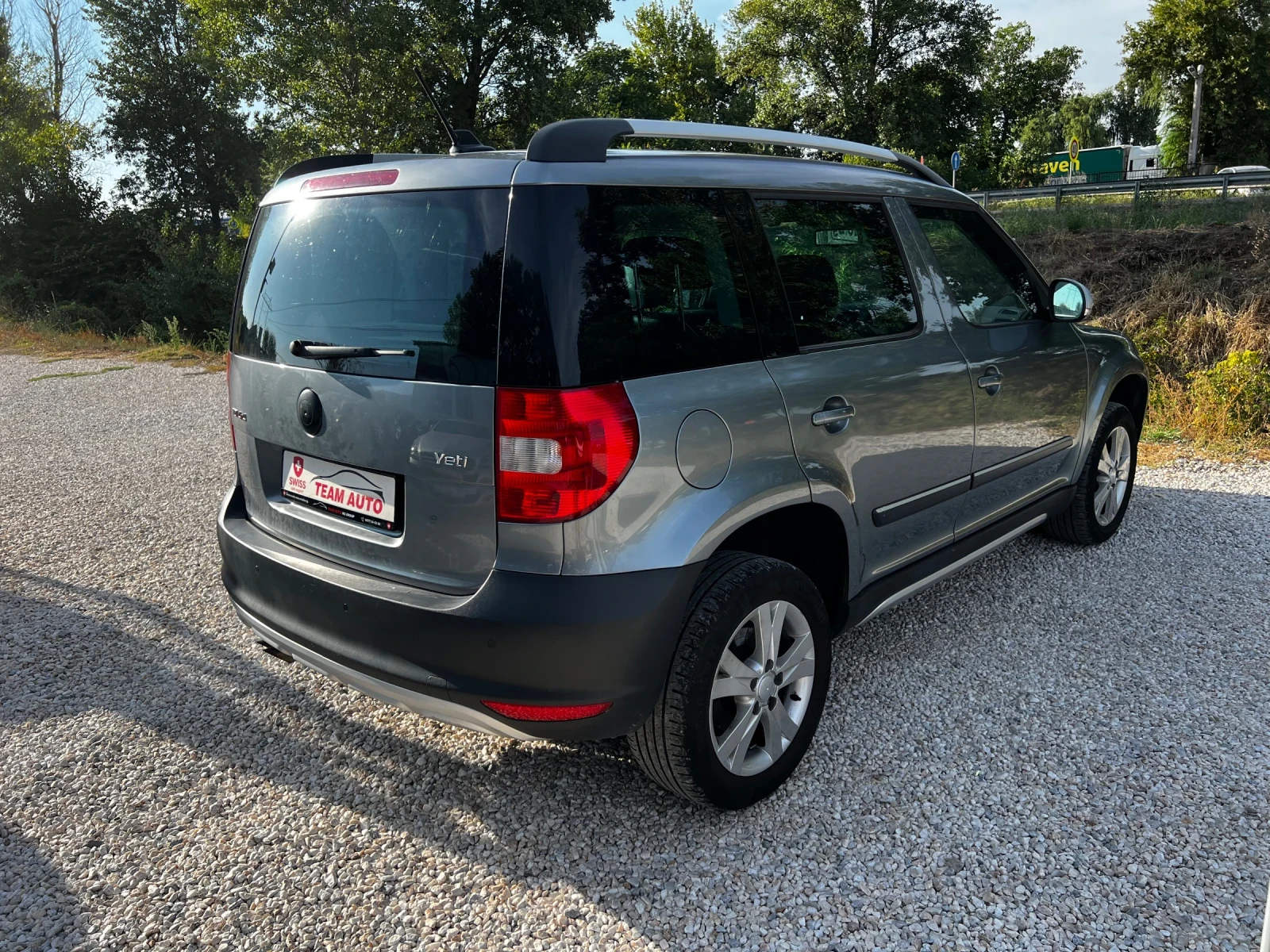 Skoda Yeti 2.0TDI 4X4 AUTOMATIC/NAVI/SWISS EDITION - изображение 5
