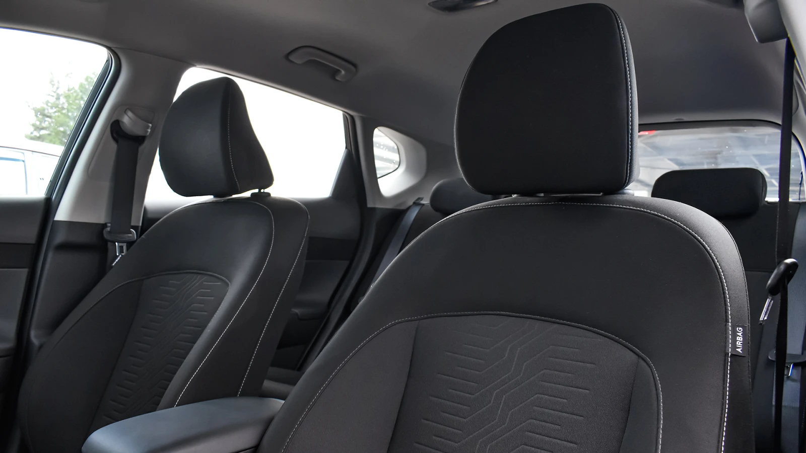 Hyundai Kona II Electric 65.4 kWh Intuitive - изображение 10