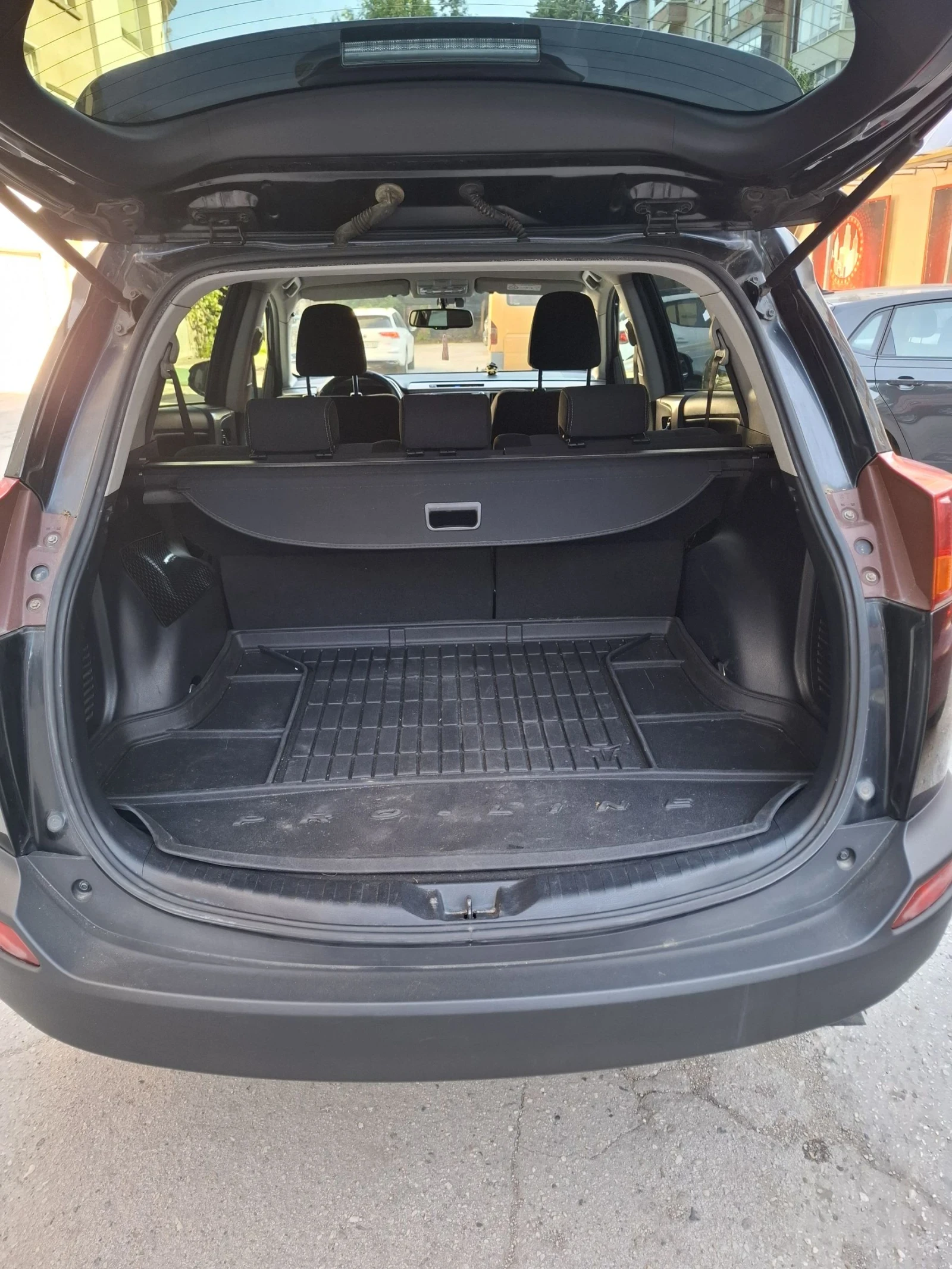 Toyota Rav4, снимка 10 - Автомобили и джипове - 54692637