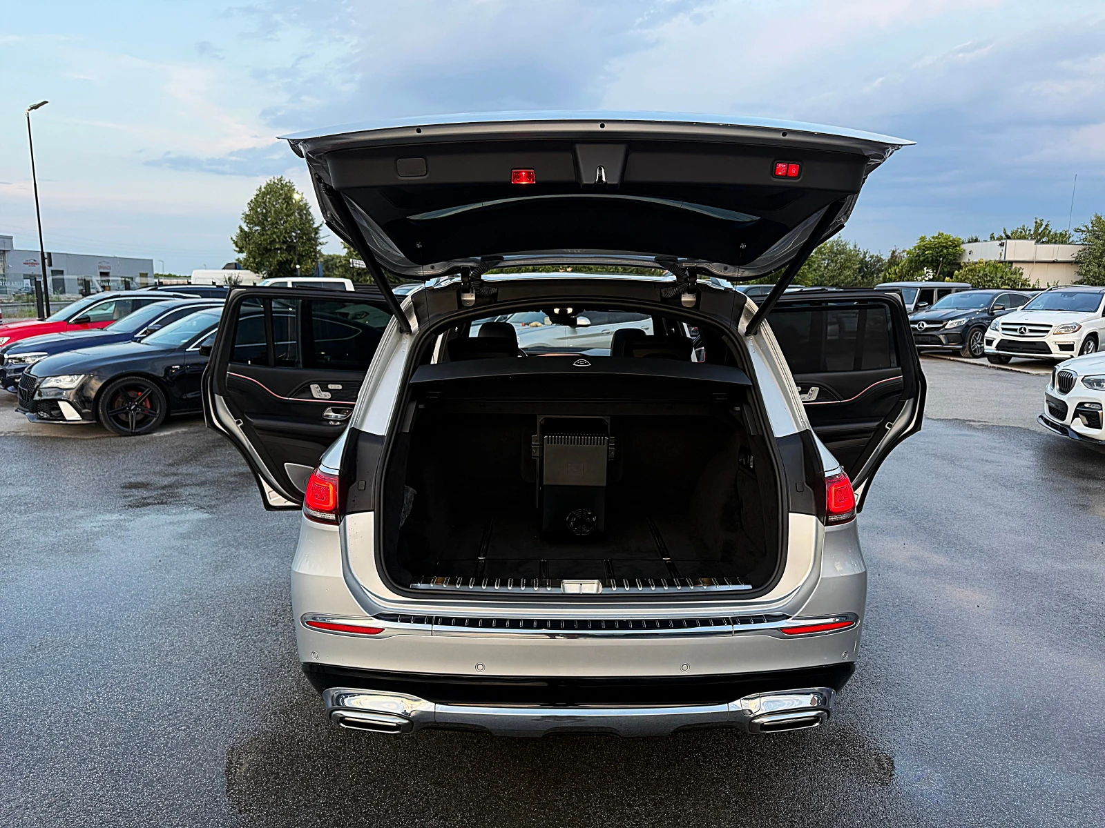 Mercedes-Benz GLS 600 MAYBACH-3D BURMESTER-VAKUM-DISTRONIK-ALKANTAR-FULL, снимка 14 - Автомобили и джипове - 55320463