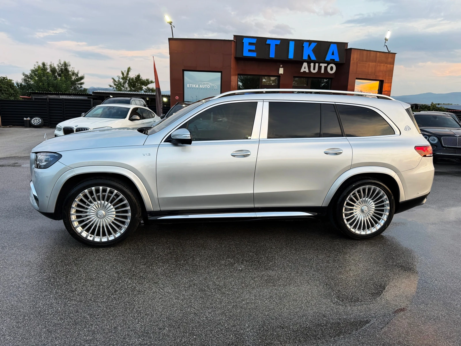 Mercedes-Benz GLS 600 MAYBACH-3D BURMESTER-VAKUM-DISTRONIK-ALKANTAR-FULL, снимка 4 - Автомобили и джипове - 55320463