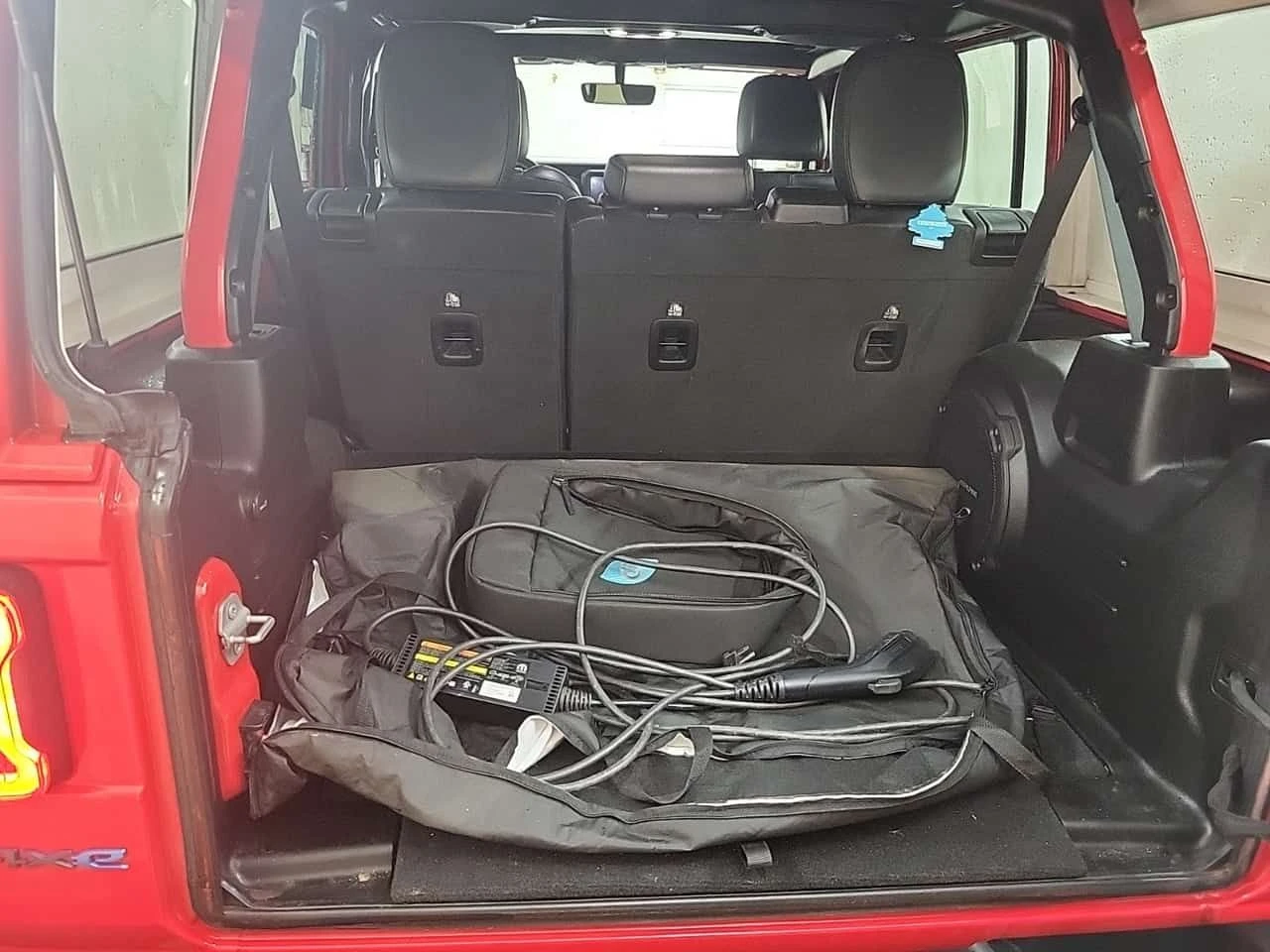 Jeep Wrangler  UNLIMITED RUBICON / ПОДГРЕВ / НАВИГАЦИЯ / 2 КЛЮЧА, снимка 14 - Автомобили и джипове - 55472119