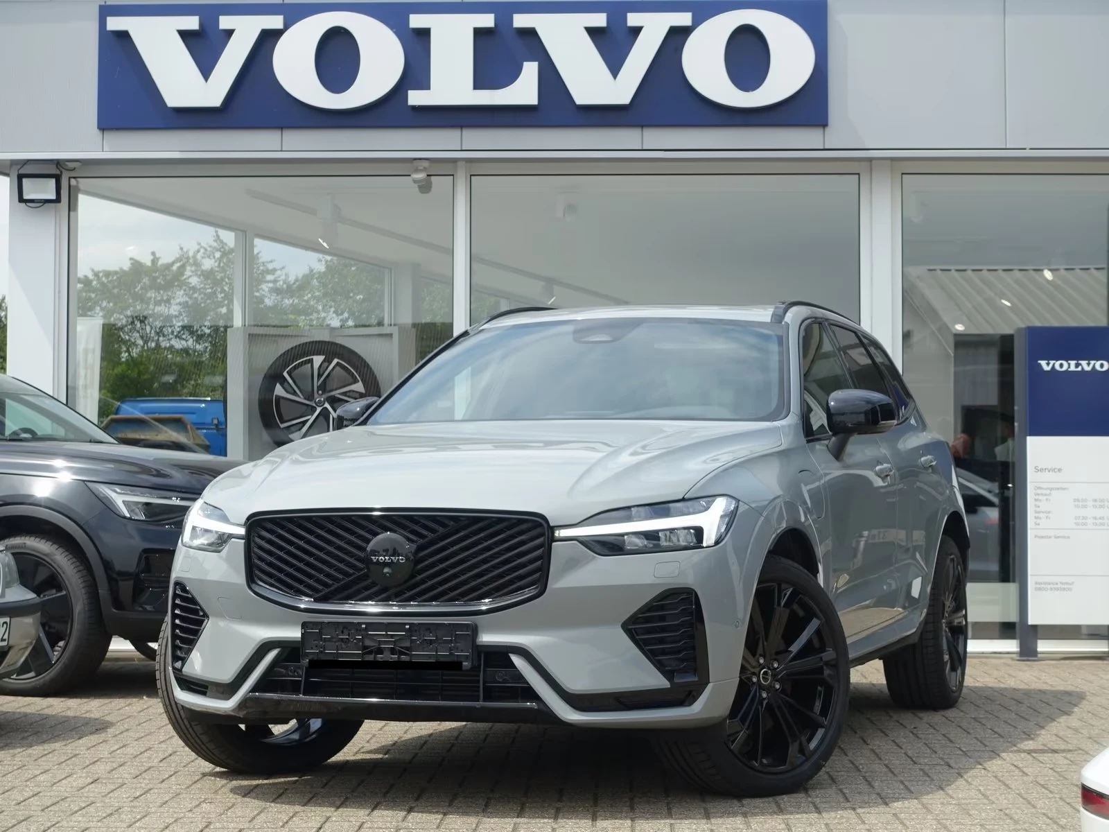 Volvo XC60 NEW 2026 T8 AWD Black Edition Plus, снимка 3 - Автомобили и джипове - 55570784