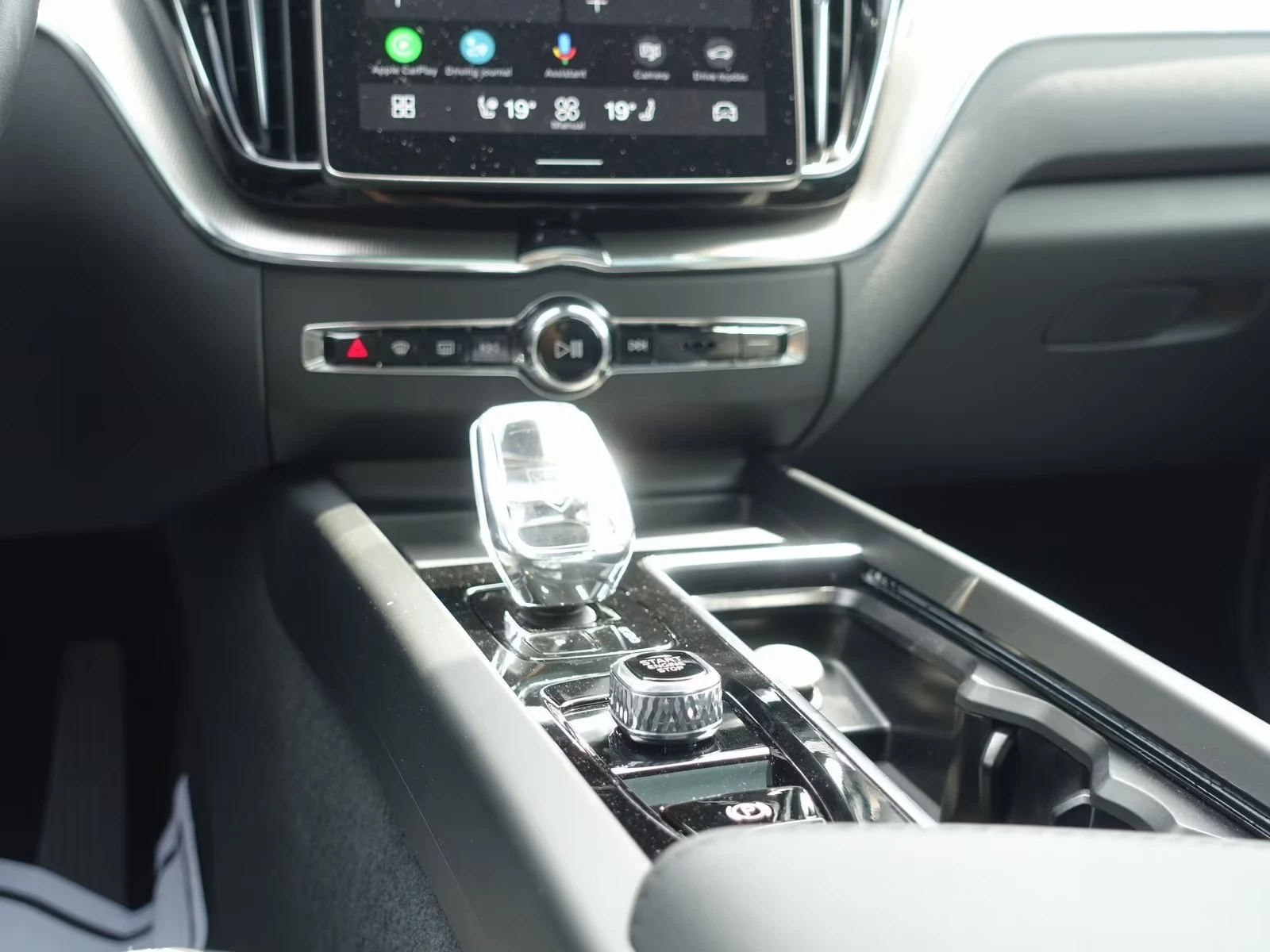 Volvo XC60 NEW 2026 T8 AWD Black Edition Plus, снимка 11 - Автомобили и джипове - 55570784