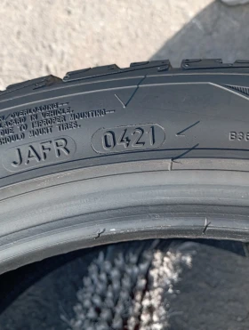 Гуми Зимни 245/40R18, снимка 6 - Гуми и джанти - 47783477