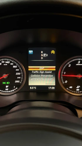 Mercedes-Benz C 220 ЕДИН СОБСТВЕНИК/CUSTOM САЛОН/ПОДГРЕВ/ЛИЗИНГ/БАРТЕР - 13400 € / 26208.12 лв. - 24754826 8