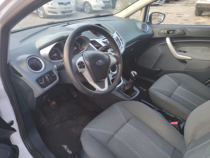 Ford Fiesta 1.4 Отличен-газ  инжекция, снимка 11 - Автомобили и джипове - 48341743