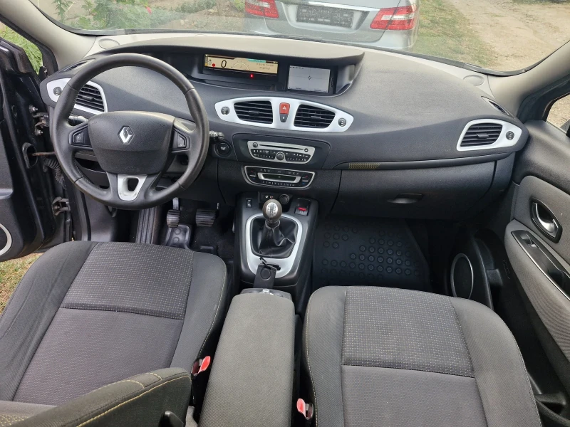 Renault Scenic 1.5DCI, снимка 13 - Автомобили и джипове - 52867043