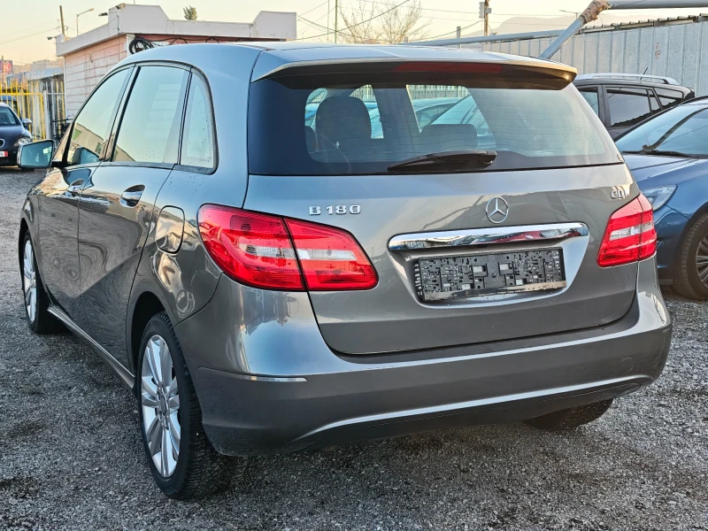 Mercedes-Benz B 180 Реални 148х.км. Камера 6 скорости Италия Euro5B , снимка 4 - Автомобили и джипове - 52297004