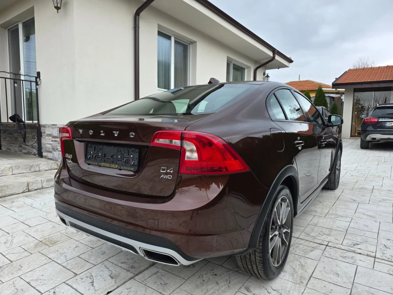Volvo S60 2.4 D CROSS COUNTRY AWD KATO HOBA, снимка 5 - Автомобили и джипове - 52336380