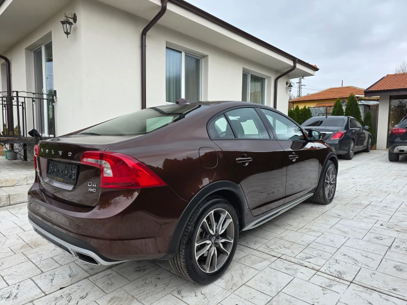 Volvo S60 2.4 D CROSS COUNTRY AWD KATO HOBA, снимка 4 - Автомобили и джипове - 52336380
