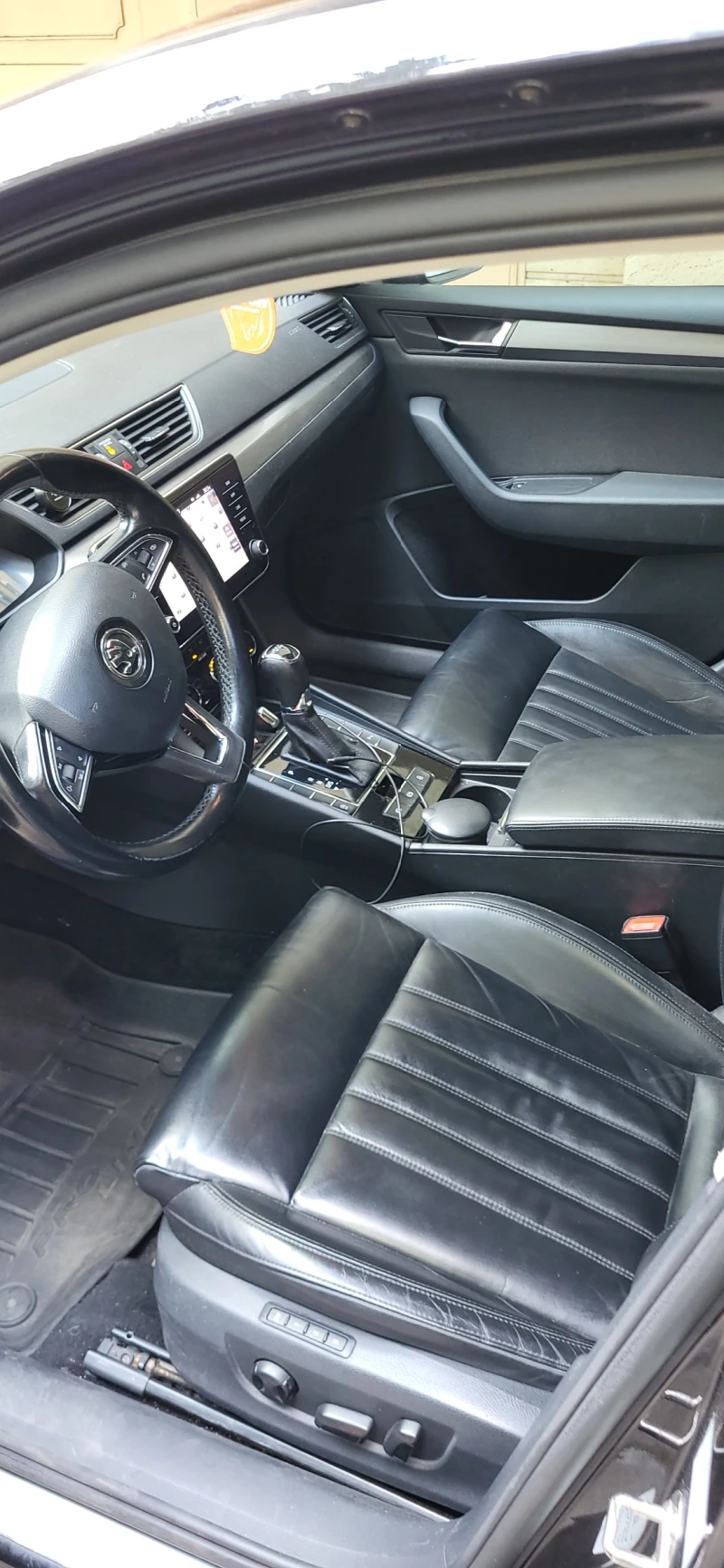 Skoda Superb, снимка 9 - Автомобили и джипове - 52444134