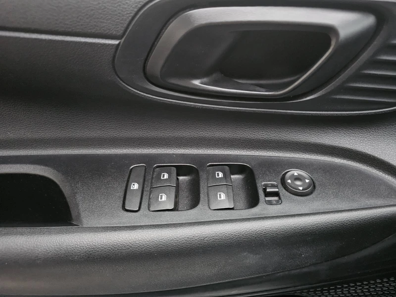 Hyundai I20 1.0 TCe 100 hp EDC, снимка 11 - Автомобили и джипове - 52773627