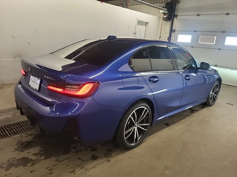 BMW 330 * 330E xDrive * M-Sport * CARFAX * Plug In Hybrid , снимка 4 - Автомобили и джипове - 53341291