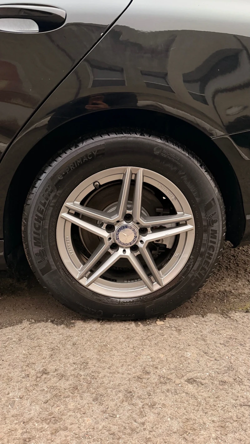 Mercedes-Benz C 220 ЕДИН СОБСТВЕНИК/CUSTOM САЛОН/ПОДГРЕВ/ЛИЗИНГ/БАРТЕР, снимка 12 - Автомобили и джипове - 53478272