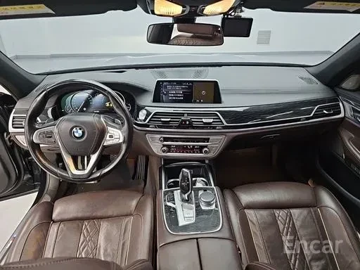 BMW 740 Li / XDRIVE / M SPORT/360 / 3хTV / МАСАЖИ / ЛИЗИНГ, снимка 7 - Автомобили и джипове - 55696184