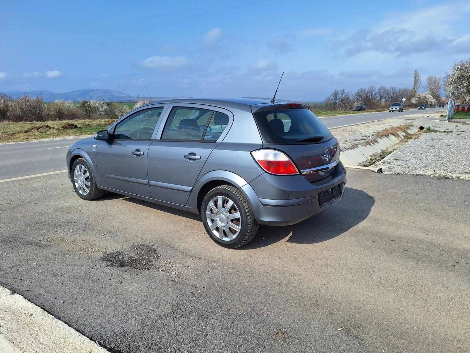 Opel Astra 1.7 CDTI - изображение 4