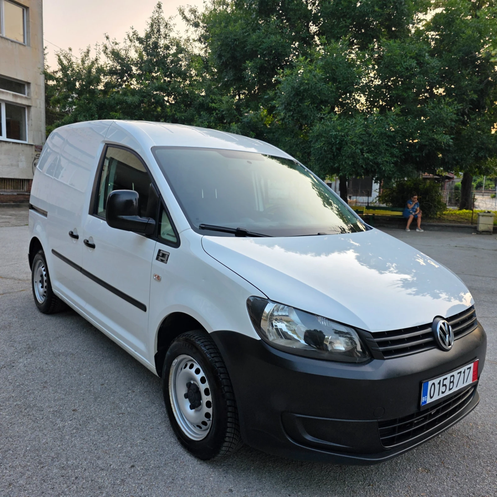VW Caddy 1.6TDI - изображение 3