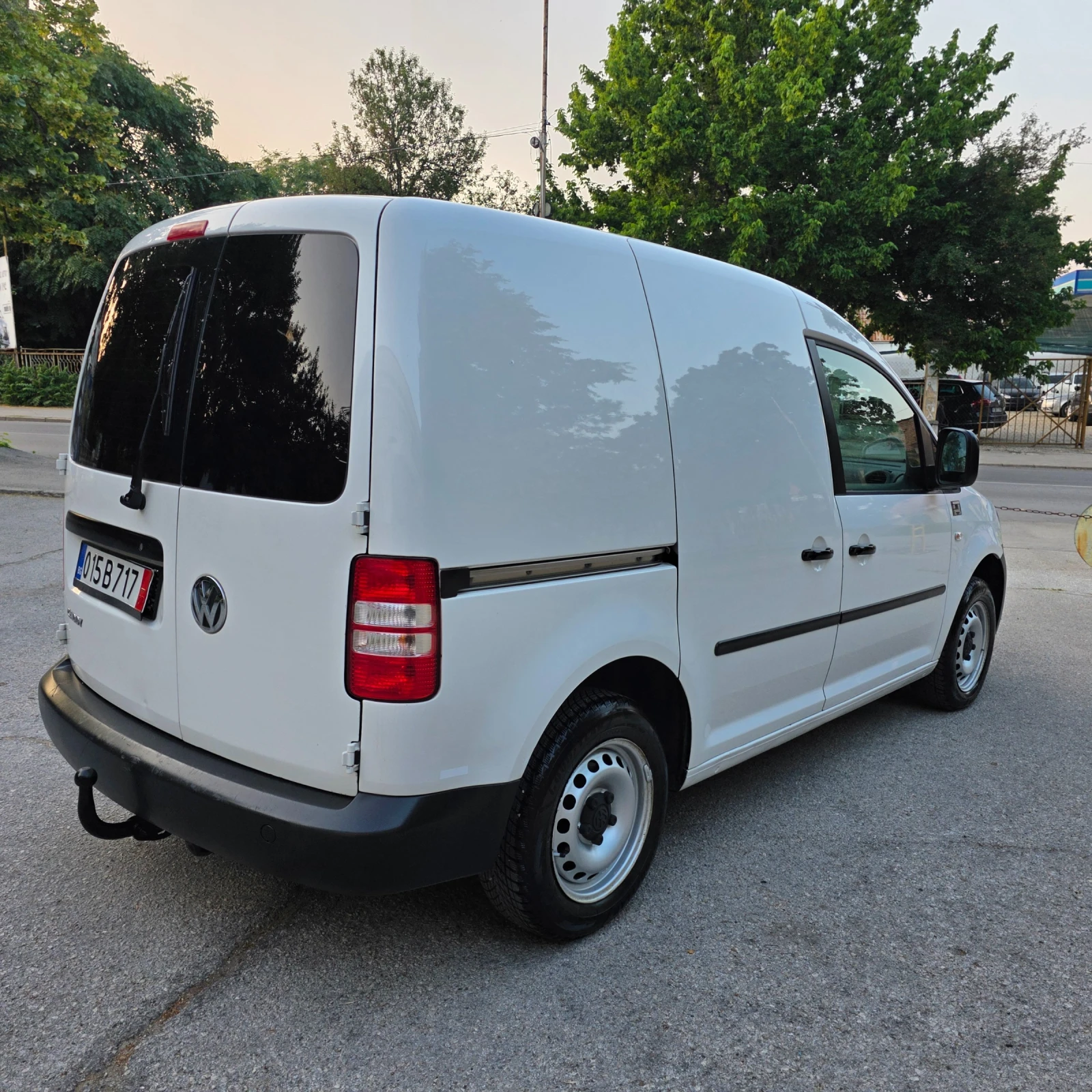 VW Caddy 1.6TDI - изображение 6