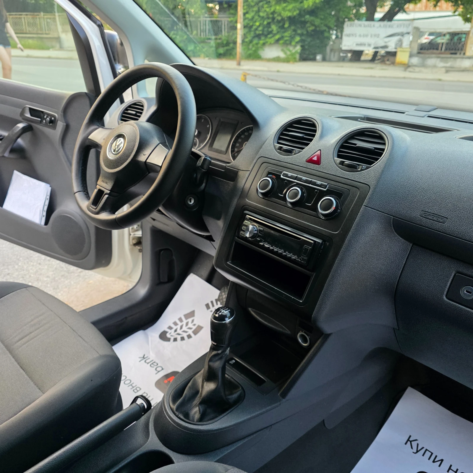 VW Caddy 1.6TDI - изображение 8
