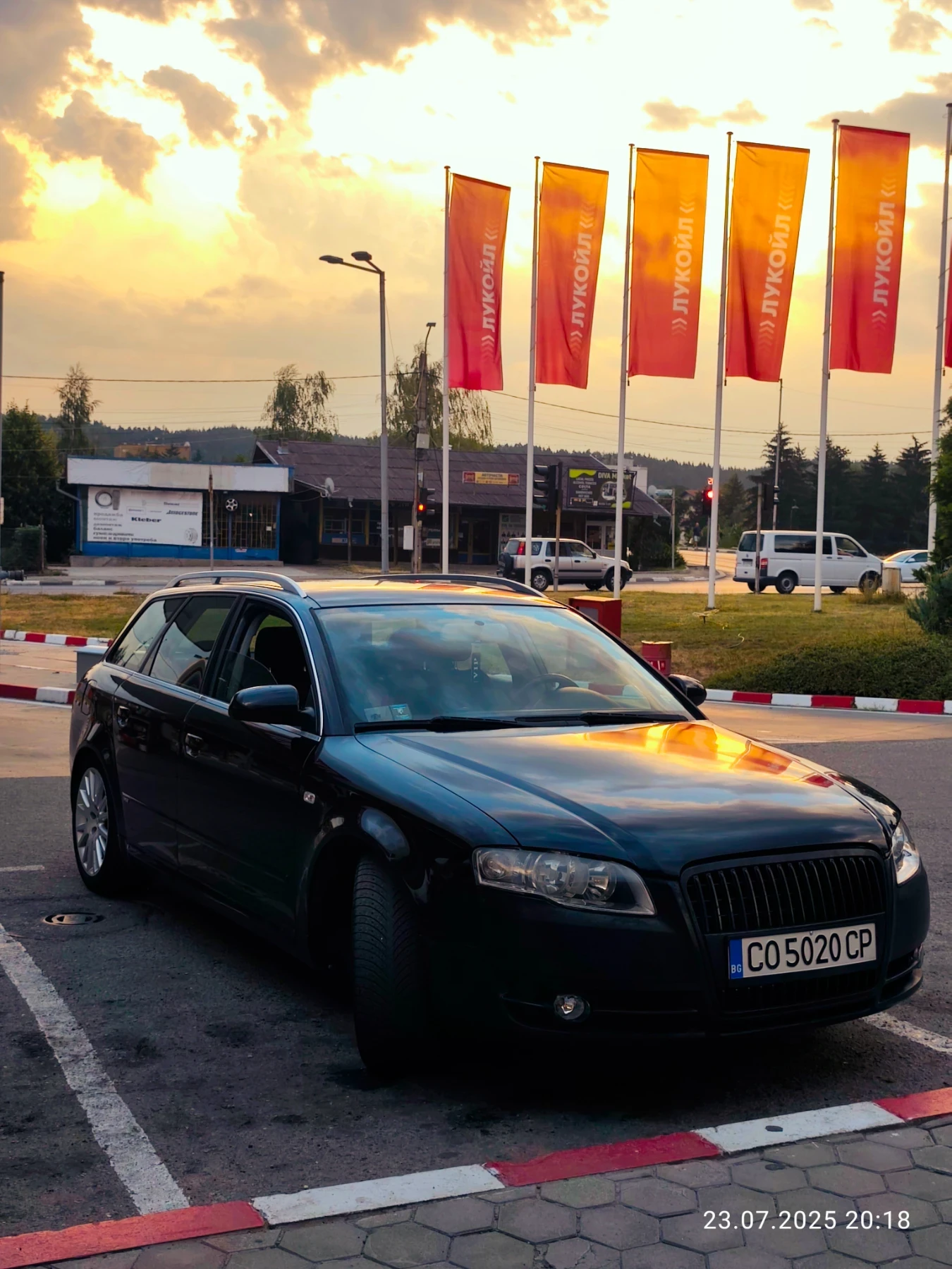 Audi A4 B7 - изображение 2