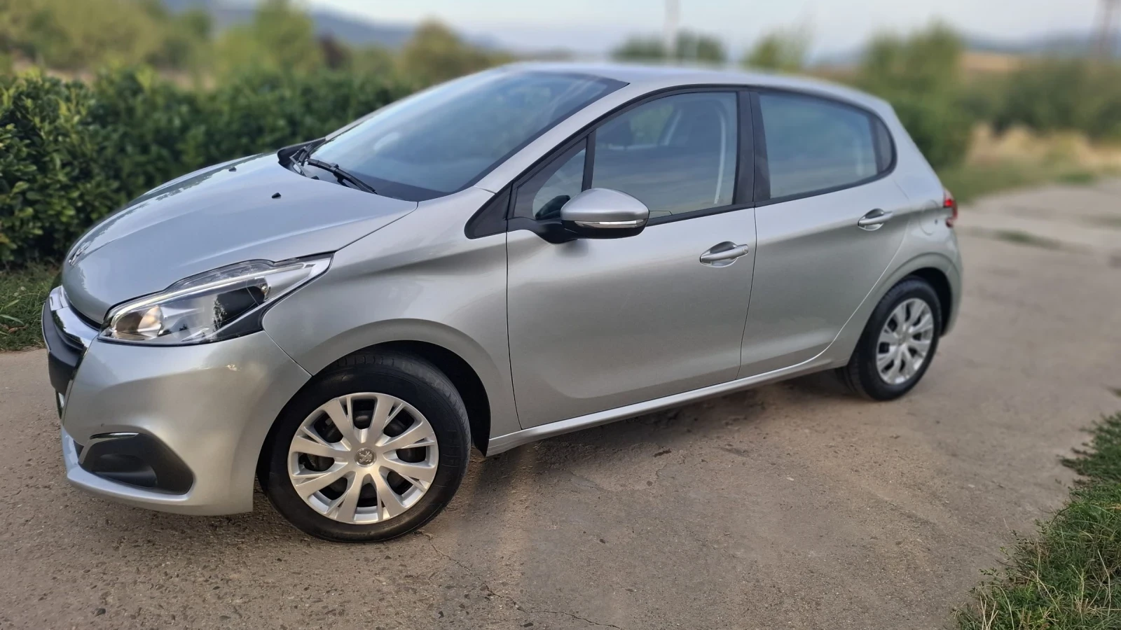 Peugeot 208 1.6 BlueHDI 125500 km - изображение 2