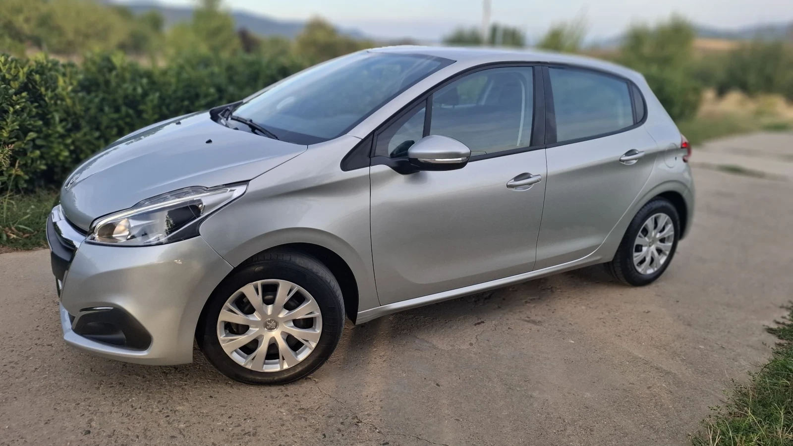 Peugeot 208 1.6 BlueHDI 125500 km - изображение 3