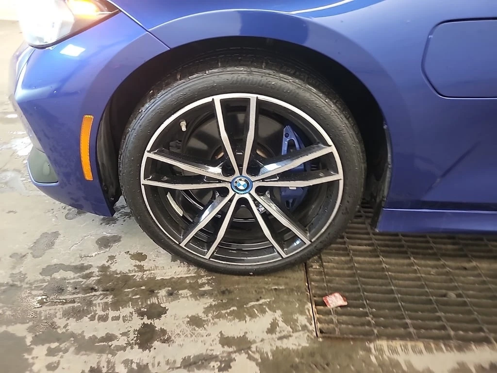 BMW 330 * 330E xDrive * M-Sport * CARFAX * Plug In Hybrid  | Mobile.bg � ����������� 15