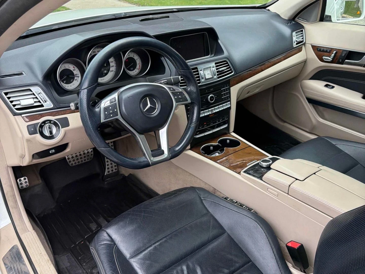 Mercedes-Benz E 400 AMG* Coupe* Distronic* 360* Обдух, снимка 9 - Автомобили и джипове - 54412844