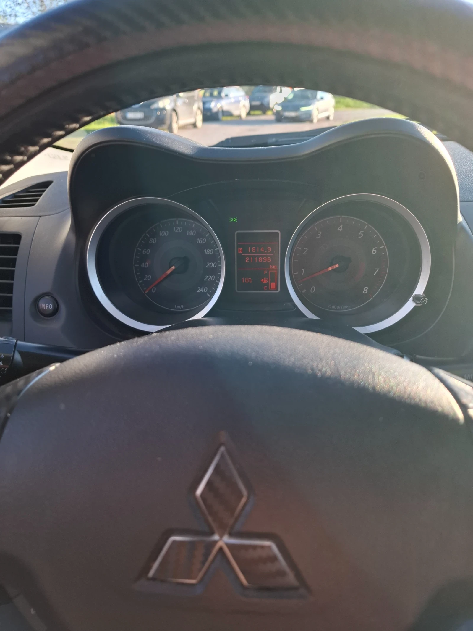 Mitsubishi Lancer 1.8-бензин + газ -143кс.(ръчни скорости), снимка 10 - Автомобили и джипове - 54568123