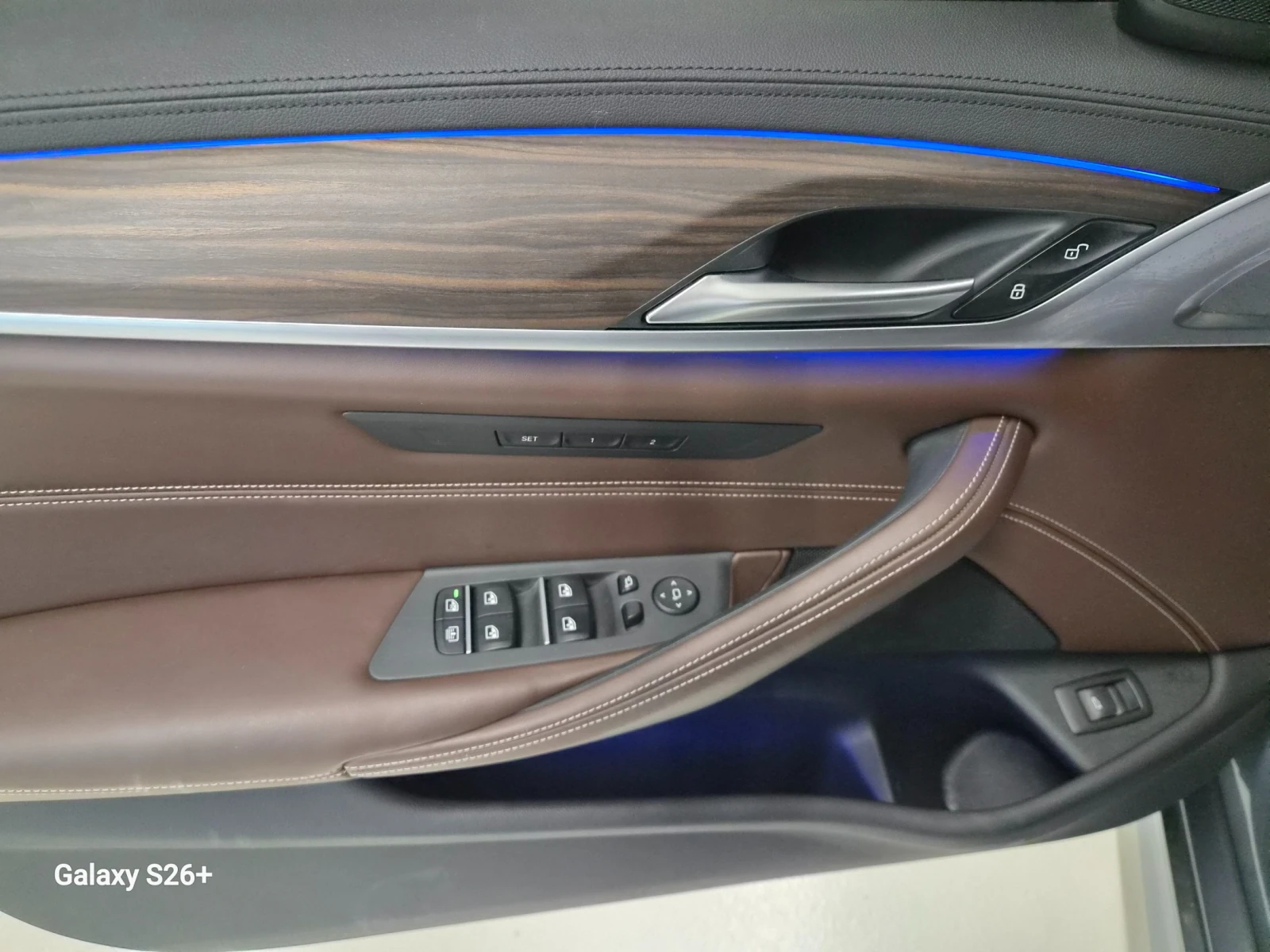 BMW 530 M-PK* 360* DIS* HEAD-UP* ОБДУХ* КРАЙНА ЦЕНА* AMBIE, снимка 11 - Автомобили и джипове - 55010365