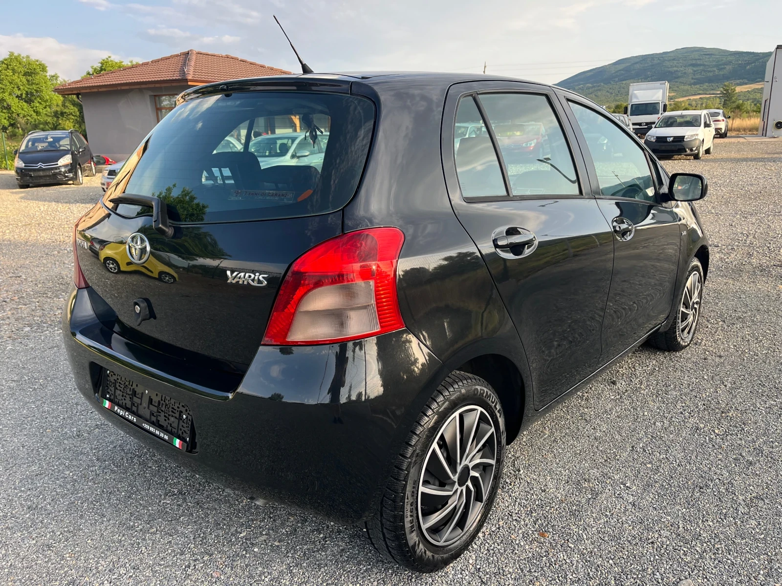 Toyota Yaris 1.4 D4D Автоматик !, снимка 5 - Автомобили и джипове - 55425043