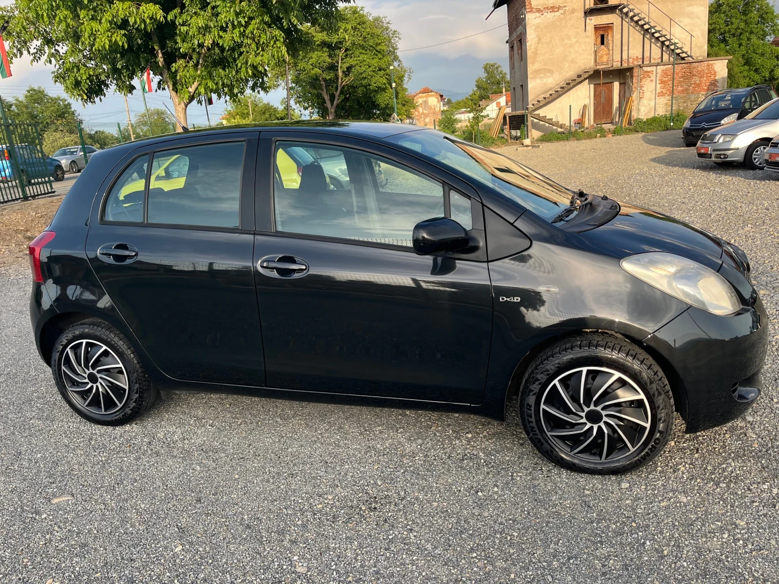 Toyota Yaris 1.4 D4D Автоматик !, снимка 7 - Автомобили и джипове - 55425043