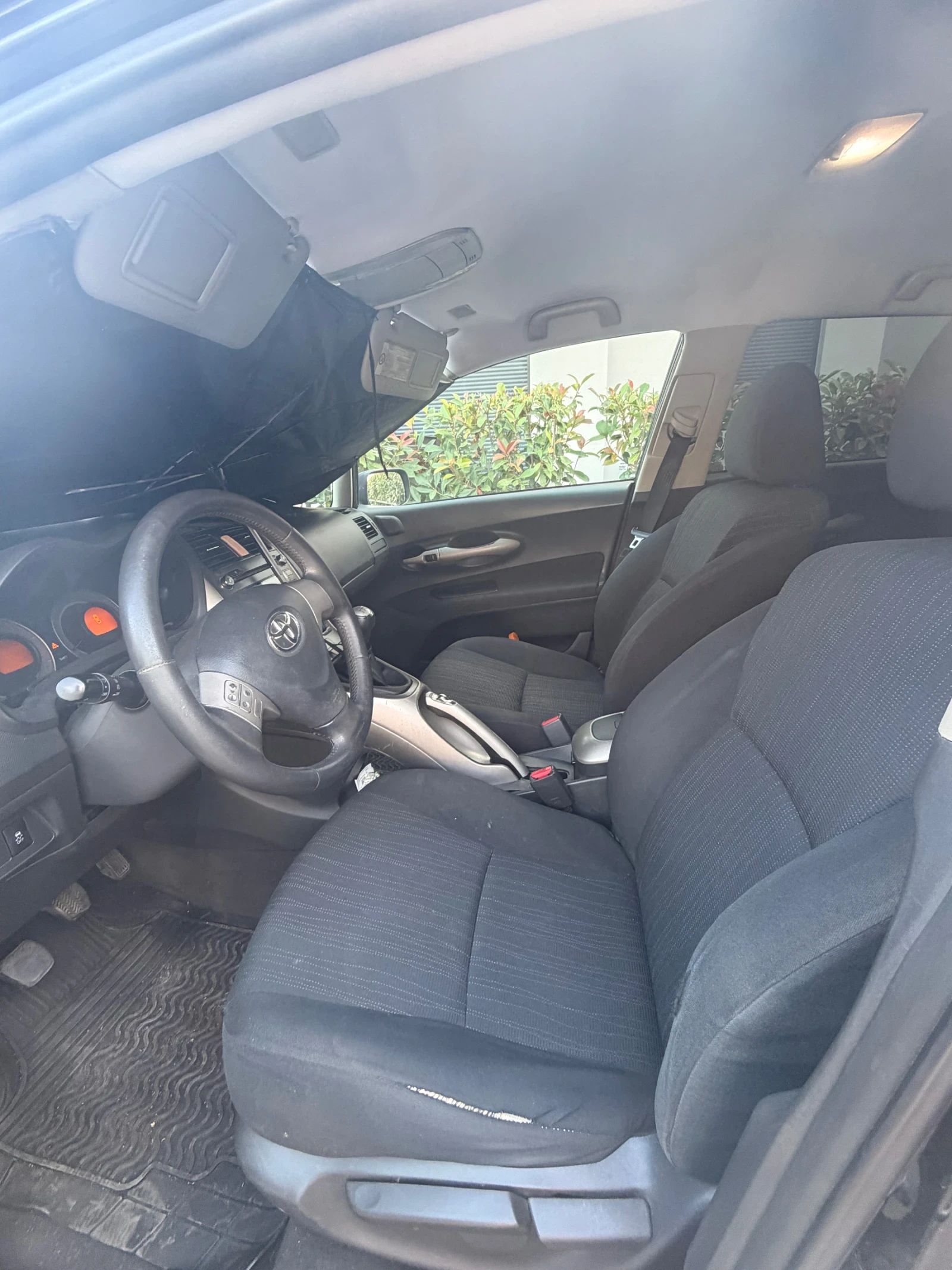 Toyota Auris 1.4 D4D, снимка 7 - Автомобили и джипове - 56264782