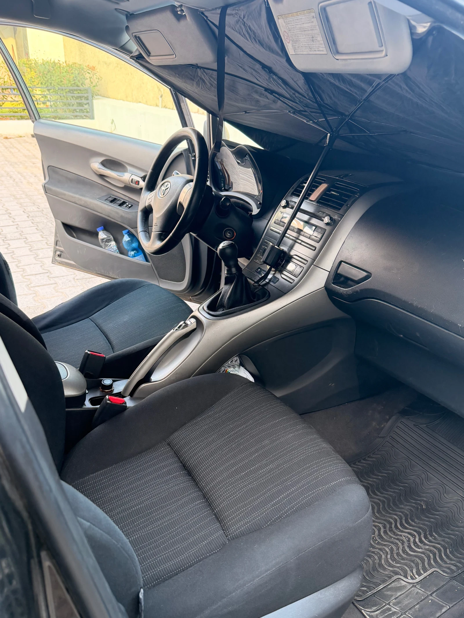 Toyota Auris 1.4 D4D, снимка 6 - Автомобили и джипове - 56264782