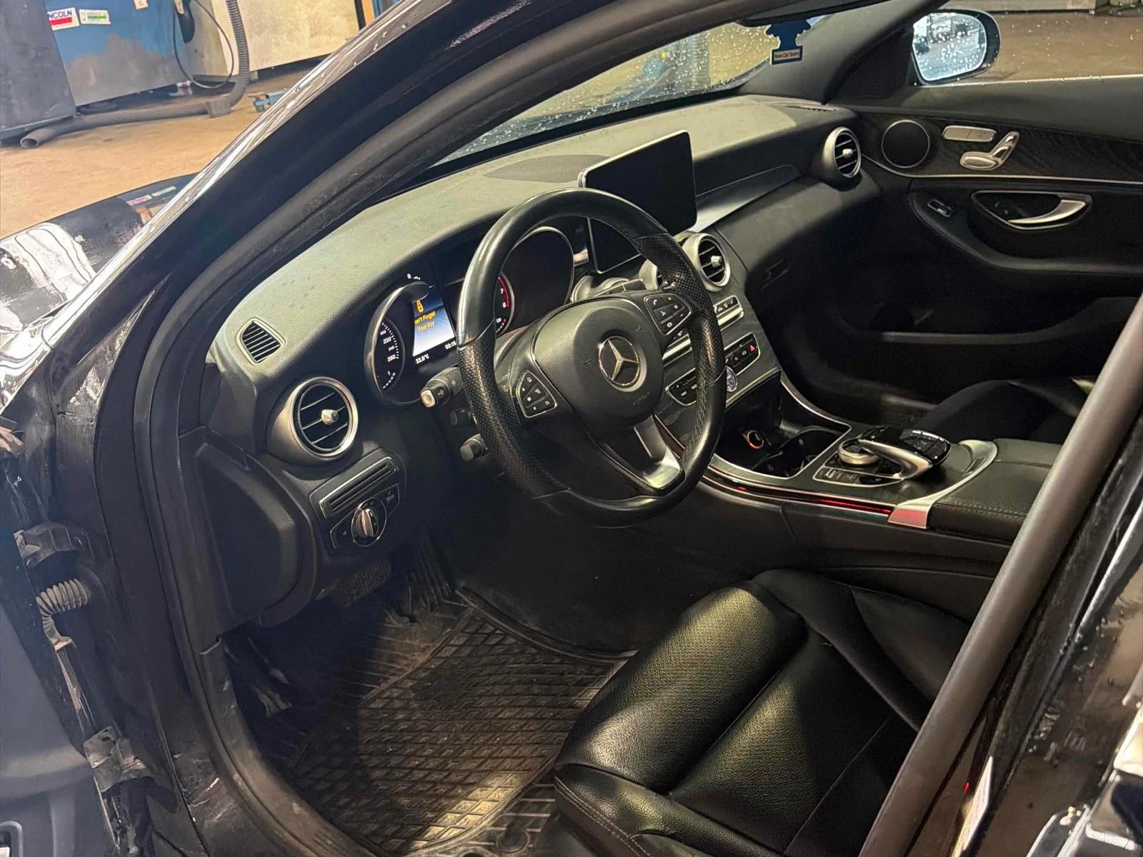 Mercedes-Benz C 300 AMG ПАКЕТ, снимка 6 - Автомобили и джипове - 55956835