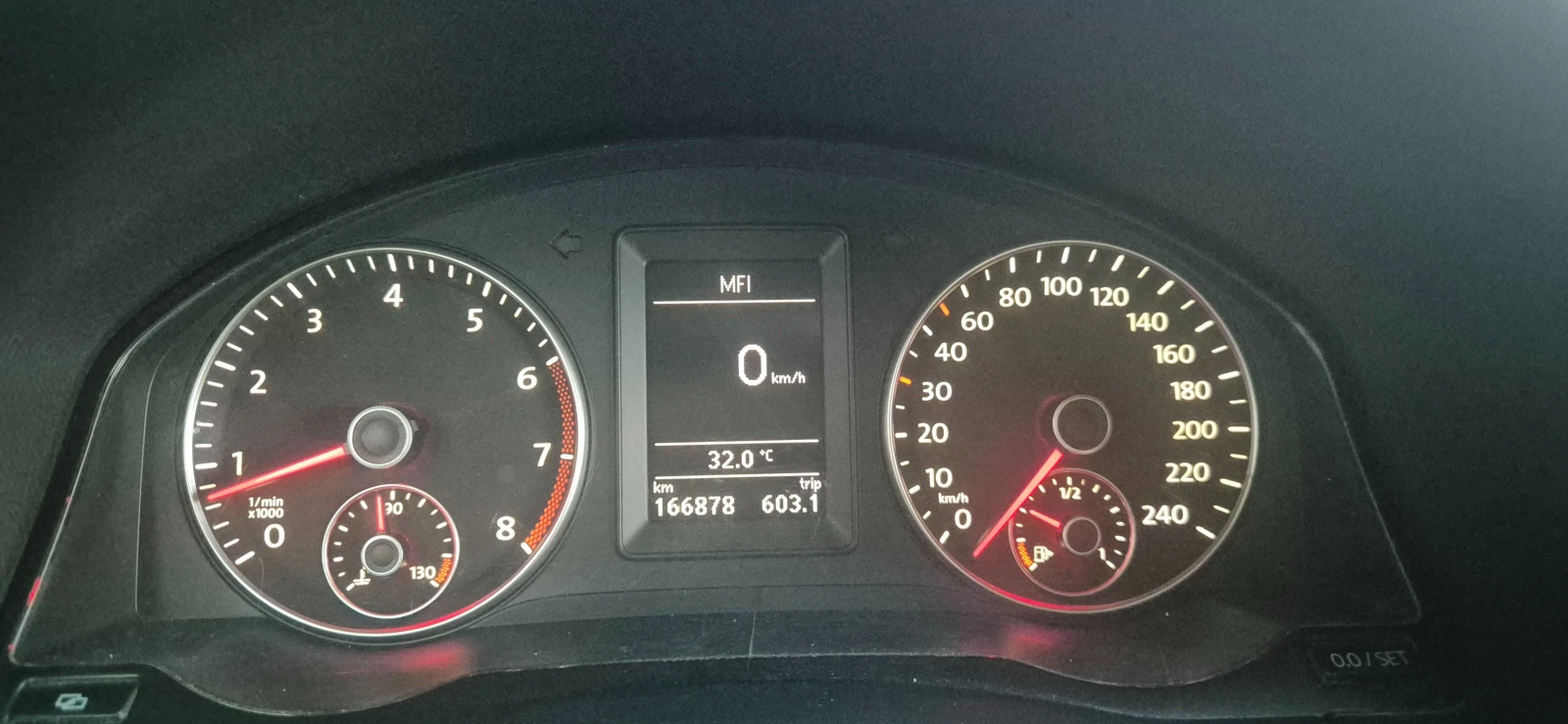 VW Golf Plus 1.4-TSI-160к.к.* 7gТроник* , снимка 9 - Автомобили и джипове - 55963238