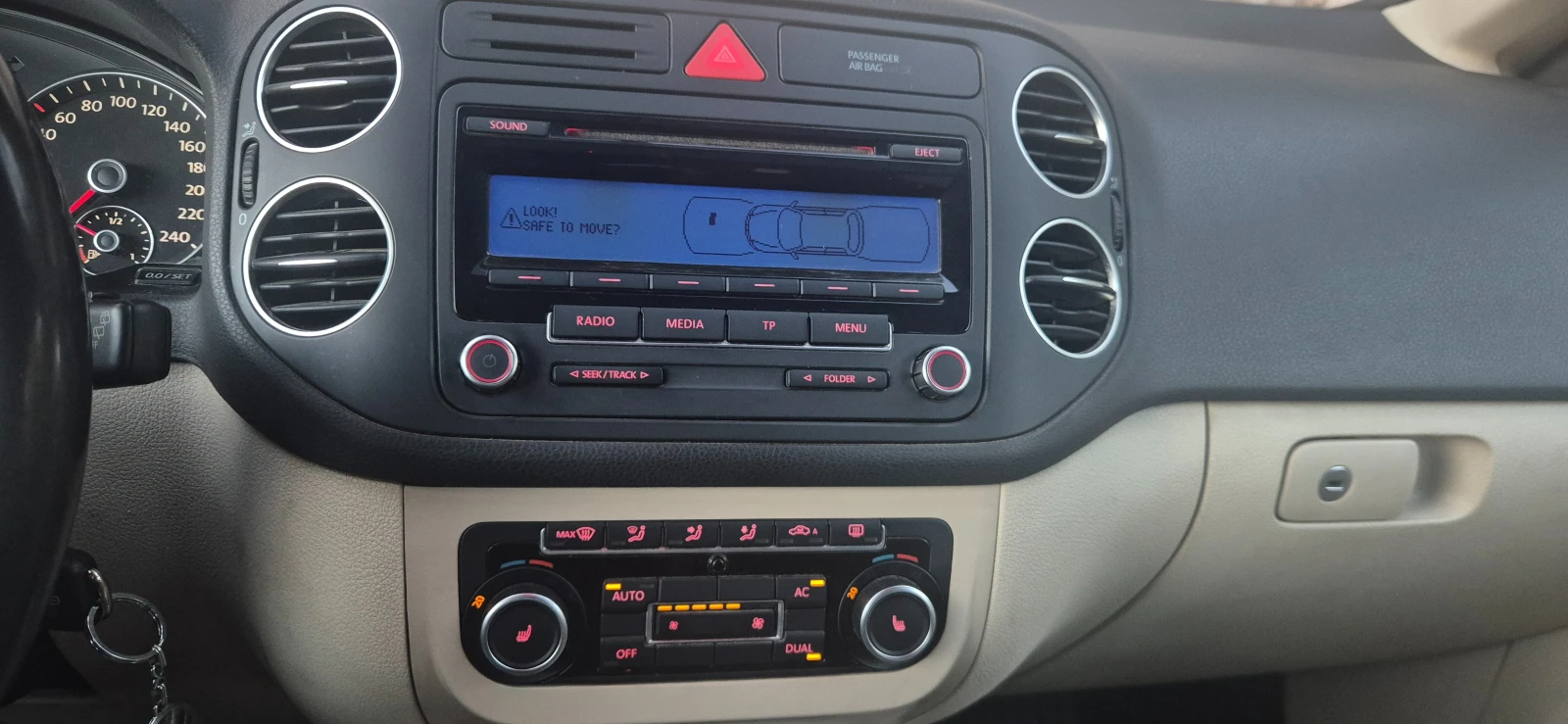 VW Golf Plus 1.4-TSI-160к.к.* 7gТроник* , снимка 8 - Автомобили и джипове - 55963238
