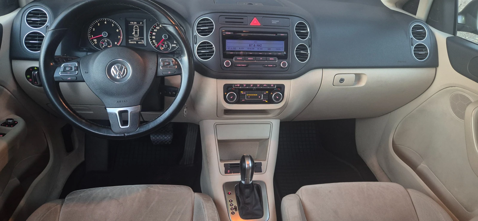 VW Golf Plus 1.4-TSI-160к.к.* 7gТроник* , снимка 6 - Автомобили и джипове - 55963238