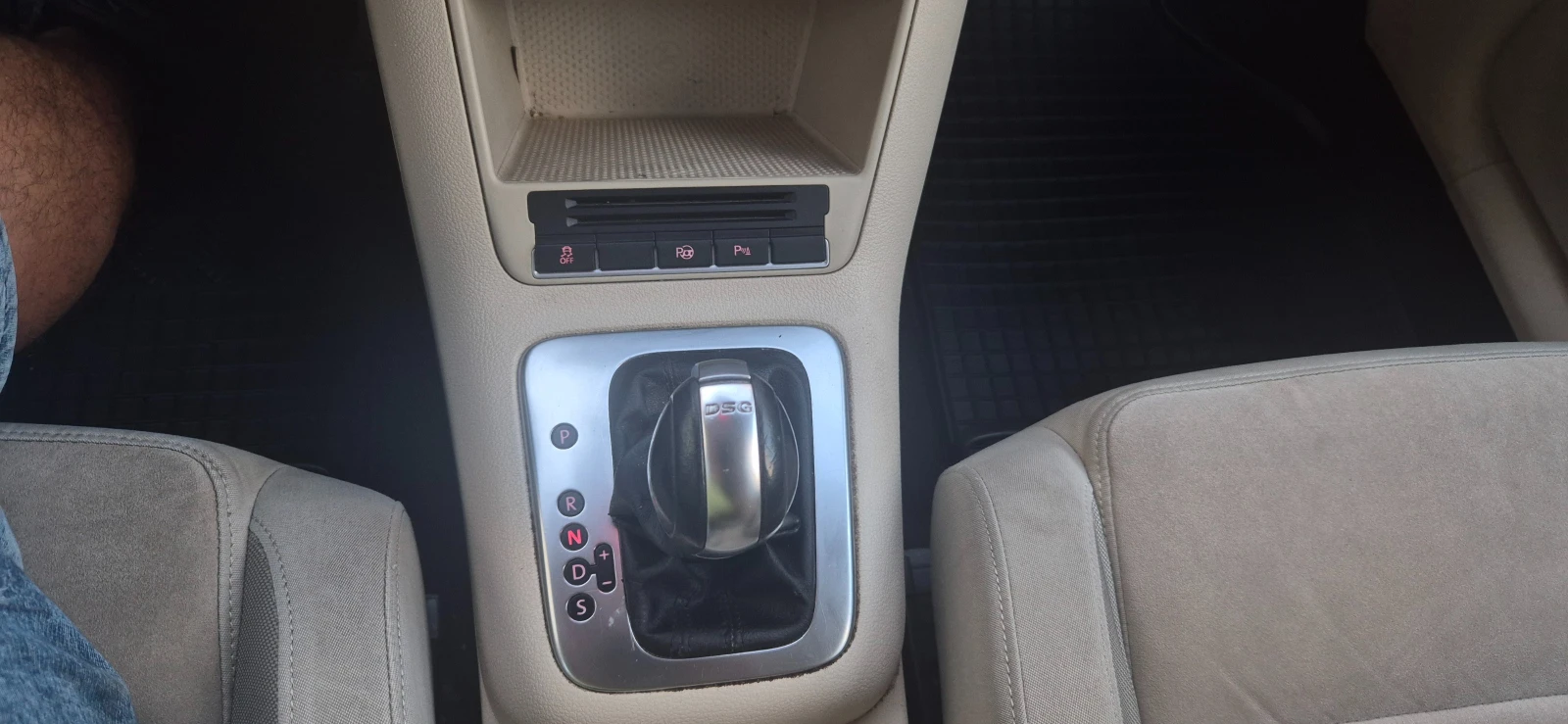 VW Golf Plus 1.4-TSI-160к.к.* 7gТроник* , снимка 6 - Автомобили и джипове - 56081011