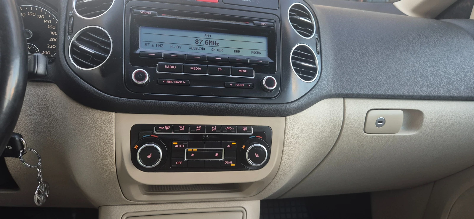 VW Golf Plus 1.4-TSI-160к.к.* 7gТроник* , снимка 5 - Автомобили и джипове - 56081011