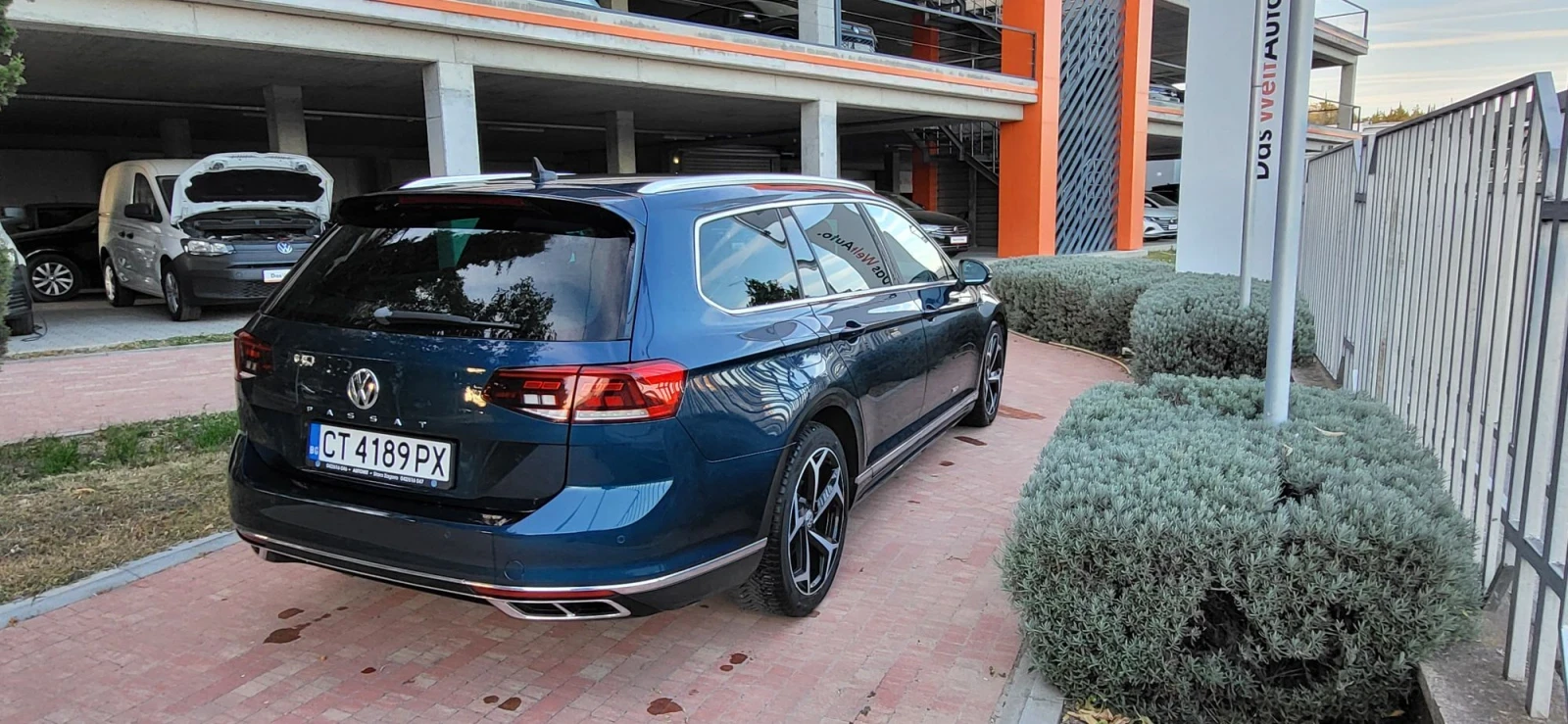 VW Passat R-LINE, снимка 4 - Автомобили и джипове - 56417472