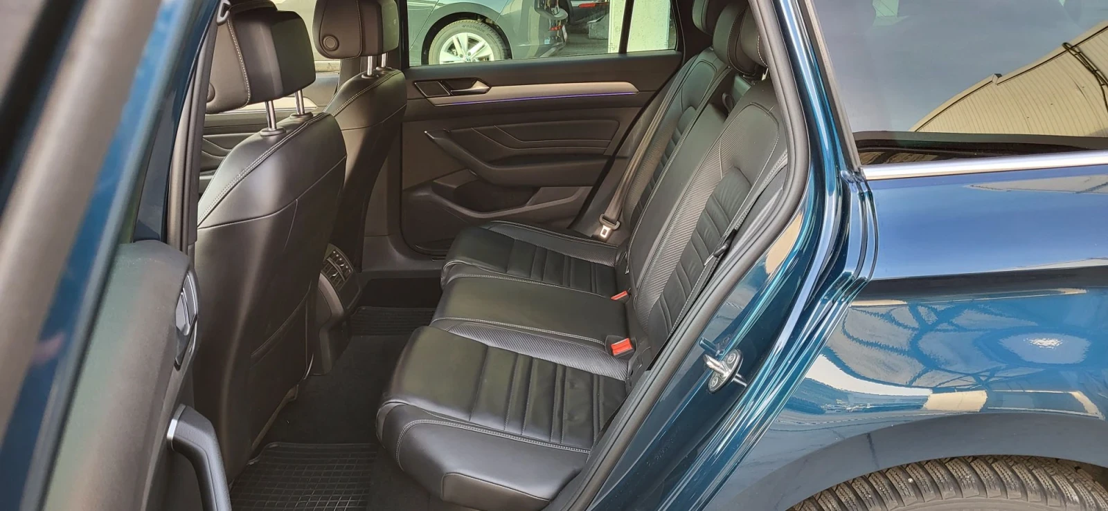 VW Passat R-LINE, снимка 8 - Автомобили и джипове - 56417472