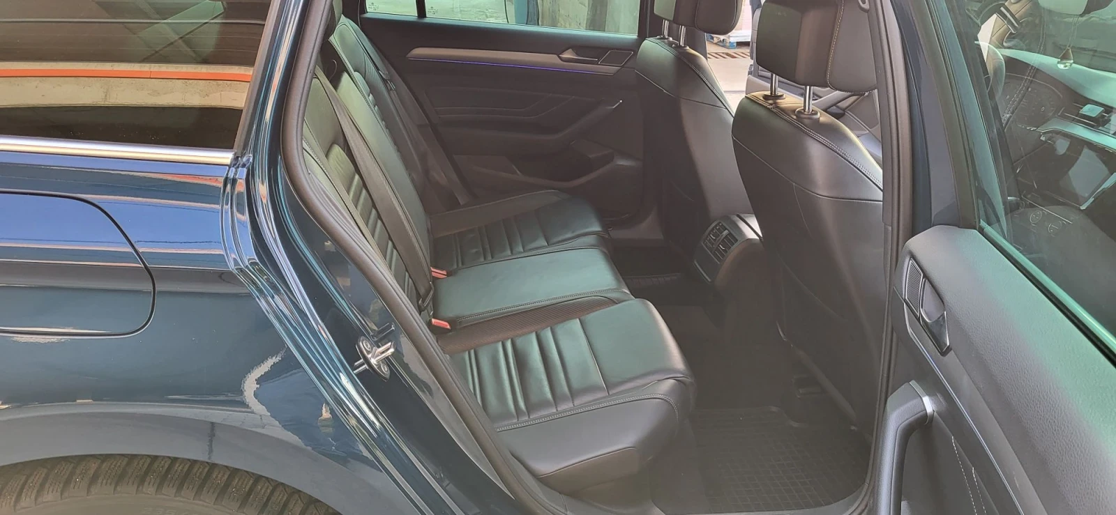 VW Passat R-LINE, снимка 9 - Автомобили и джипове - 56417472