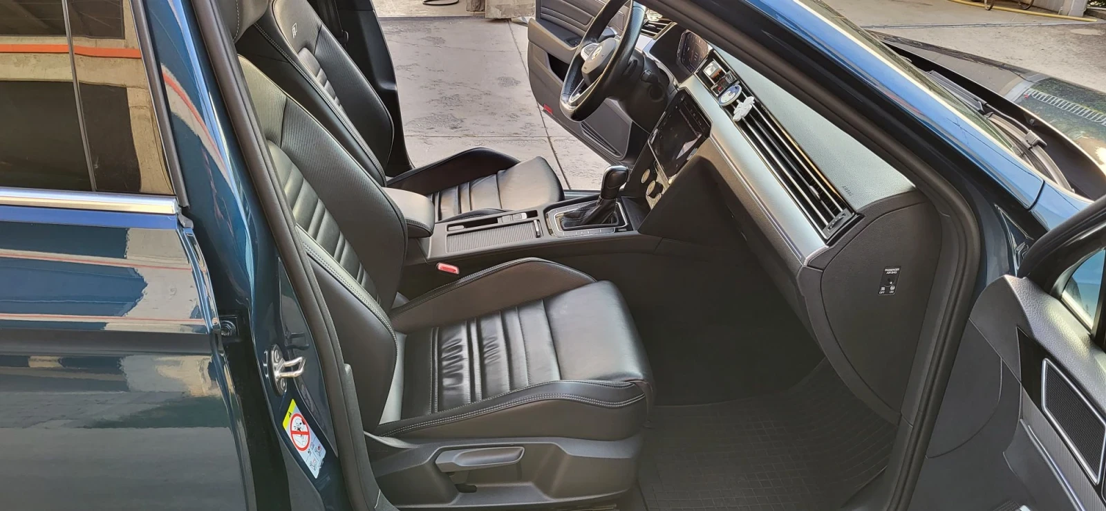 VW Passat R-LINE, снимка 10 - Автомобили и джипове - 56417472