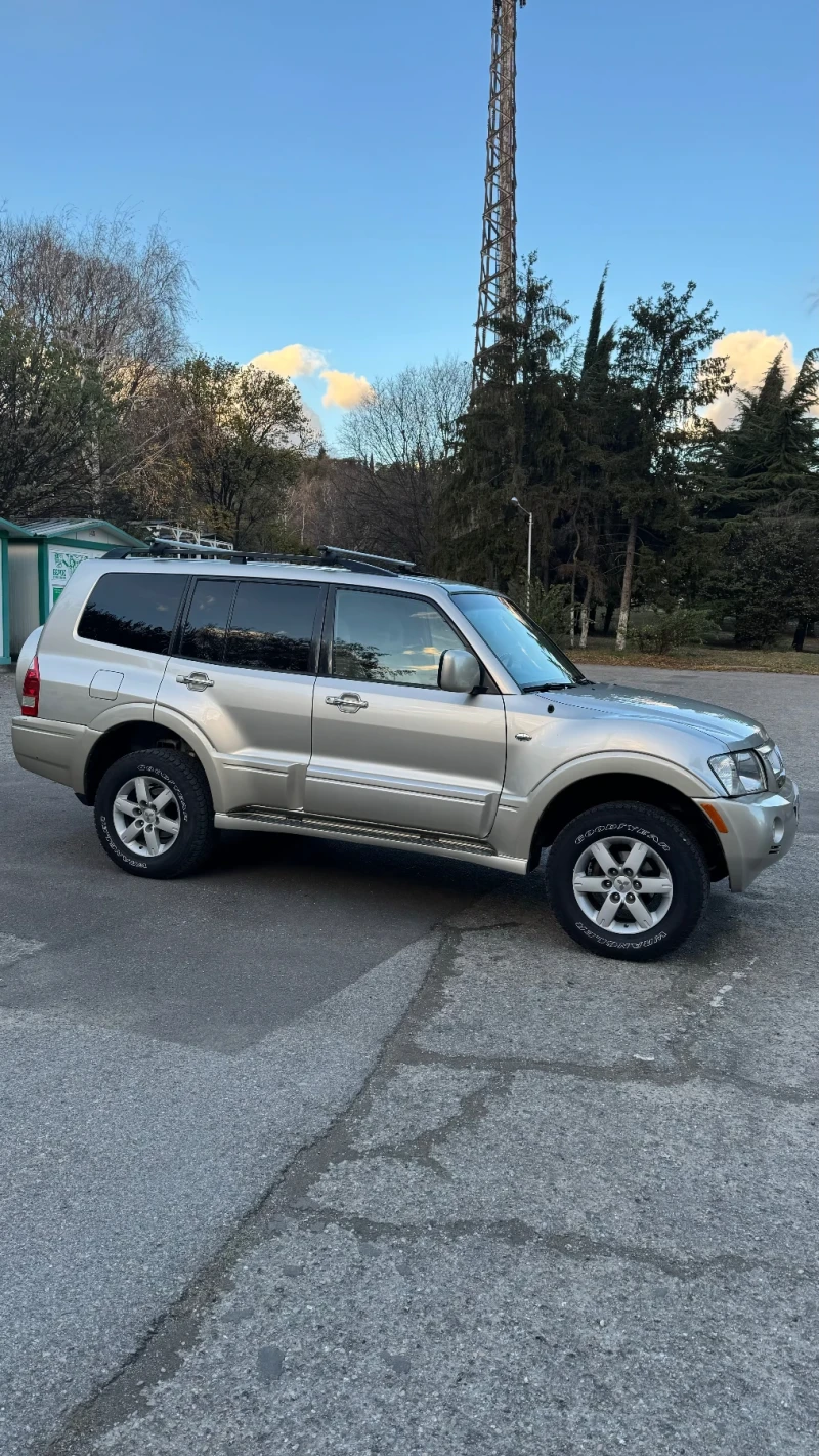 Mitsubishi Pajero 3.8 v6 бензин газ, снимка 1 - Автомобили и джипове - 48080588