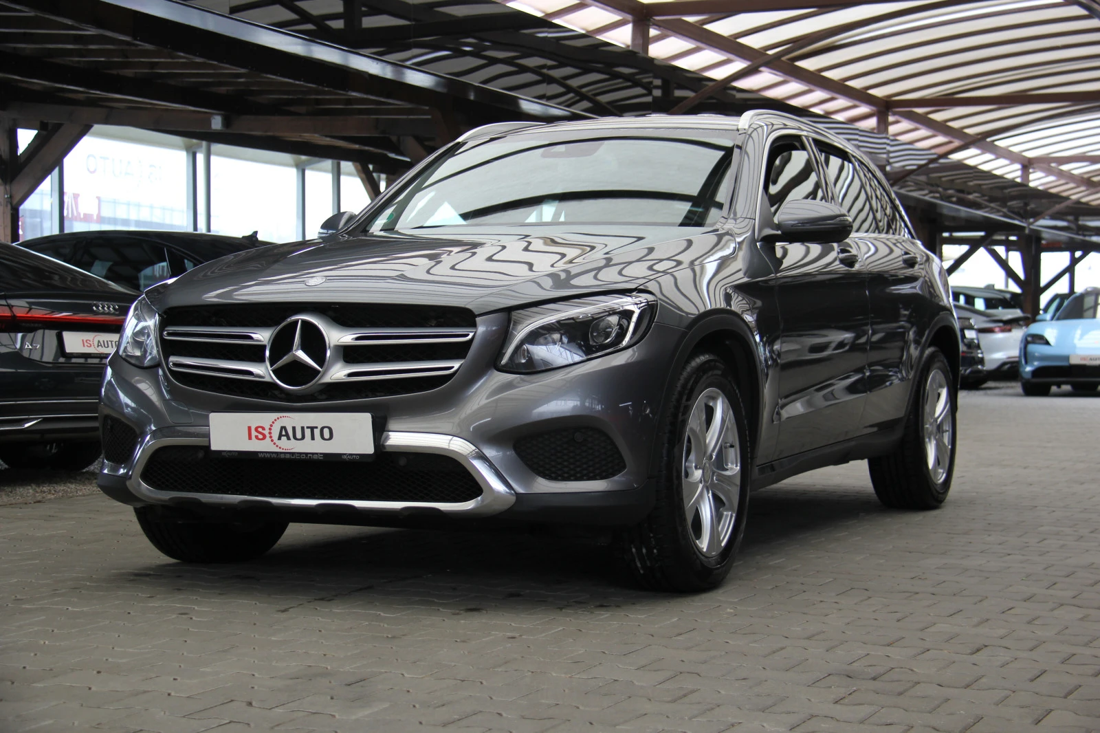 Mercedes-Benz GLC 220 4Matic /LED/DYNAMIC/Navi/Подгрев - изображение 3